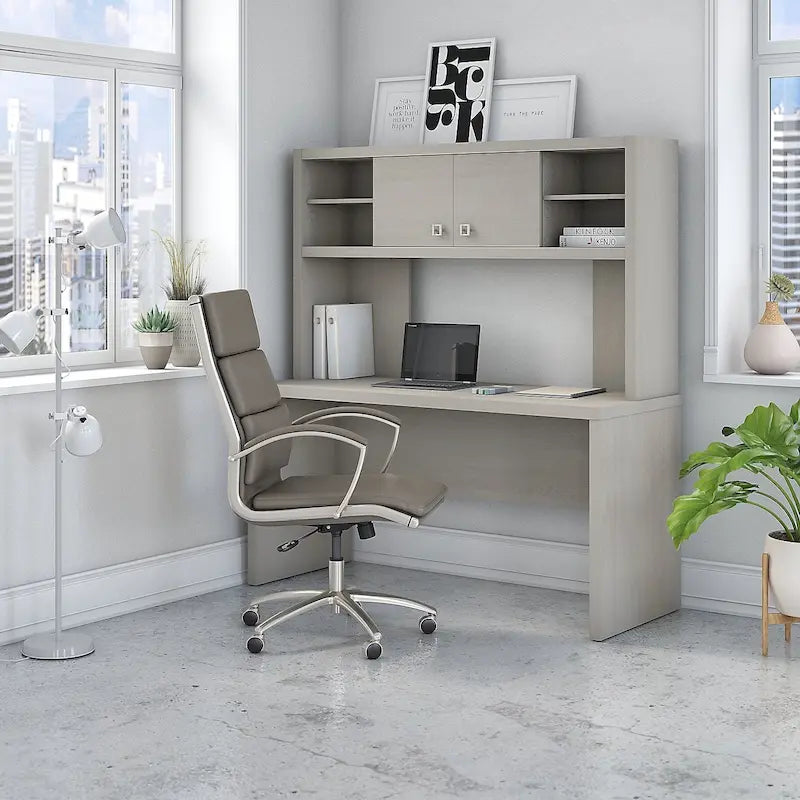 Bureau avec étagère