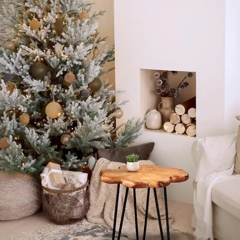 Table basse en bois à bords bruts 4 panneaux avec pieds épingles