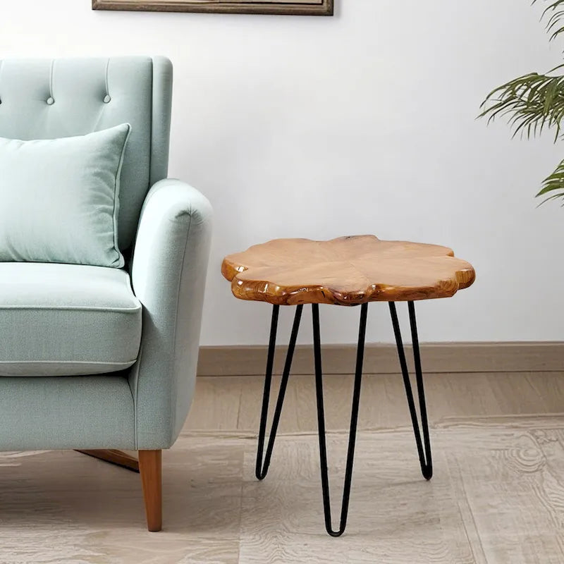 Table basse en bois à bords bruts 4 panneaux avec pieds épingles