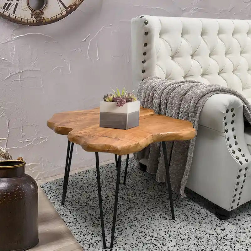 Table basse en bois à bords bruts 4 panneaux avec pieds épingles